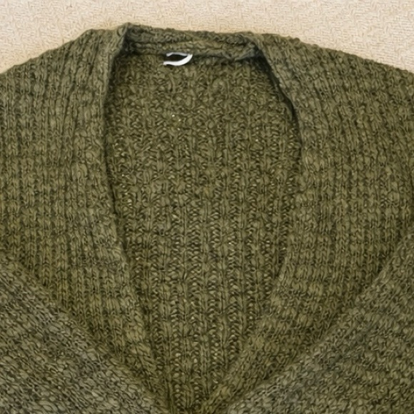 Free People Moss Green Chunky Knit Cardigan Size M NWT - Picture 5 of 14